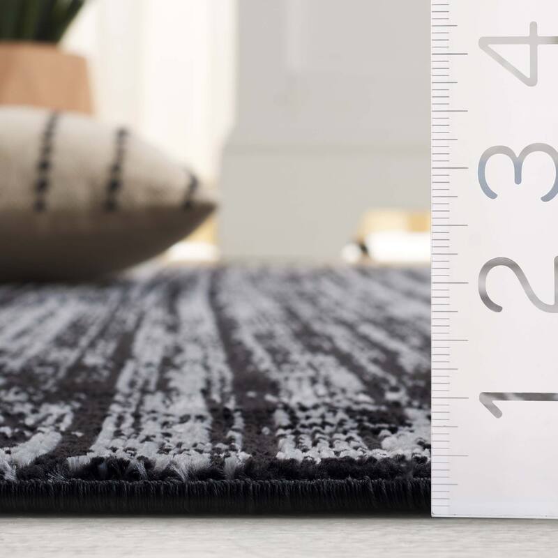 SAFAVIEH Mila Kerly Modern & Contemporary Rug