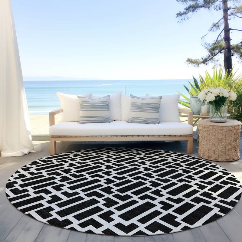 Machine Washable Indoor/ Outdoor Chantille Contemporary Geo Rug - Black - 8' x 8'