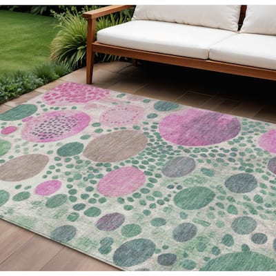 HomeRoots Geometric Transitional Rectangle Outdoor Rug