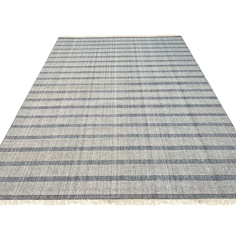 Hand-Knotted Wool Handloom Rug, 4' x 6', White/Gray Area Rug, Elegant Soft Texture for Bedroom or Living Room - L