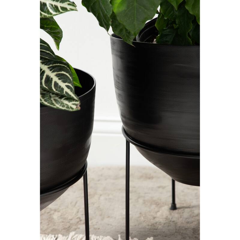 Kate and Laurel Navara Freestanding Planter Set