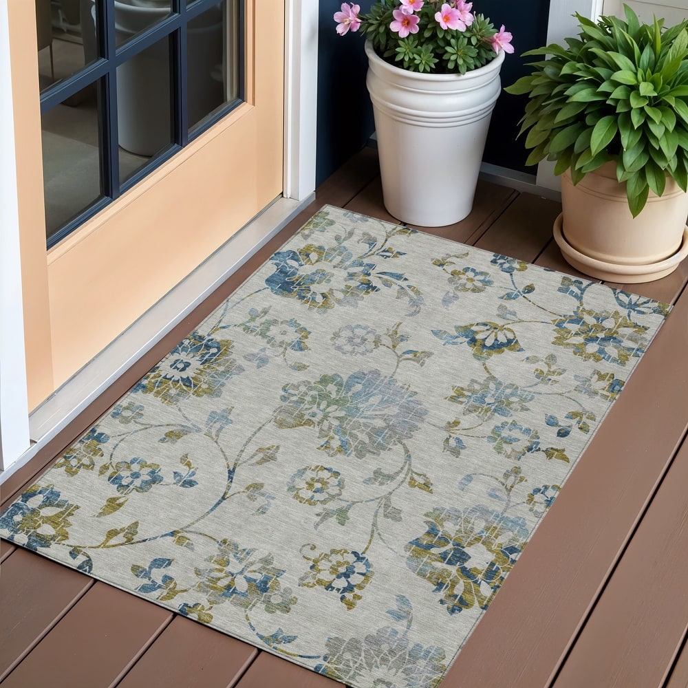 HomeRoots Floral Transitional Rectangle Outdoor Rug