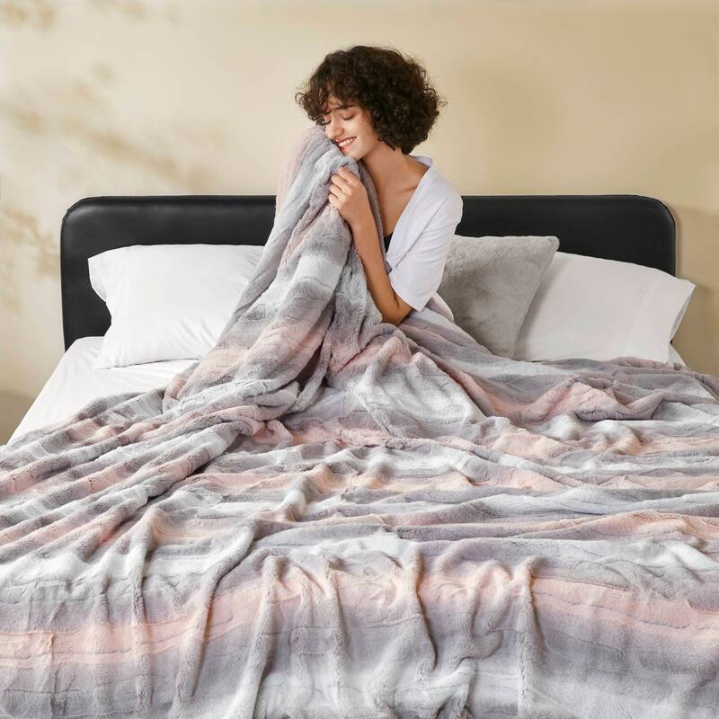 Madison Park Zuri Faux Fur Blanket