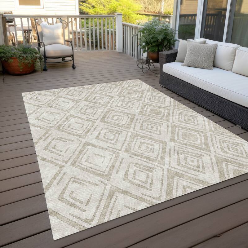 Machine Washable Indoor/ Outdoor Chantille Ombre Diamonds Rug