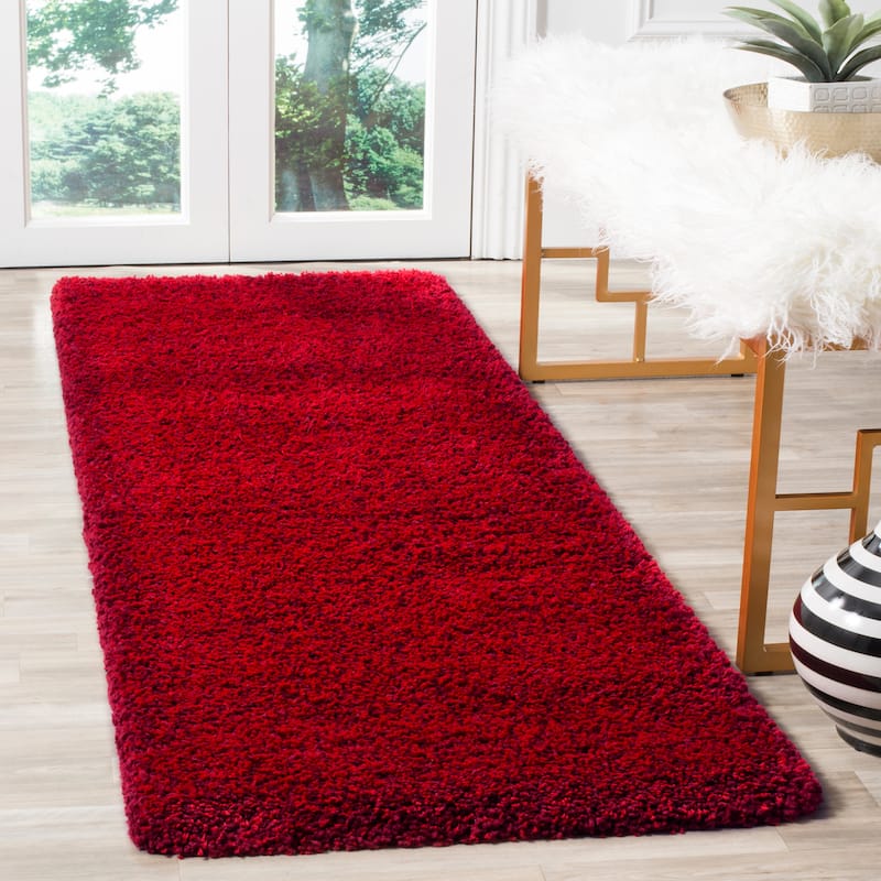 SAFAVIEH Santa Monica Shag Einara 2-inch Thick Area Rug - 2'3" x 7' Runner - Red - Runner