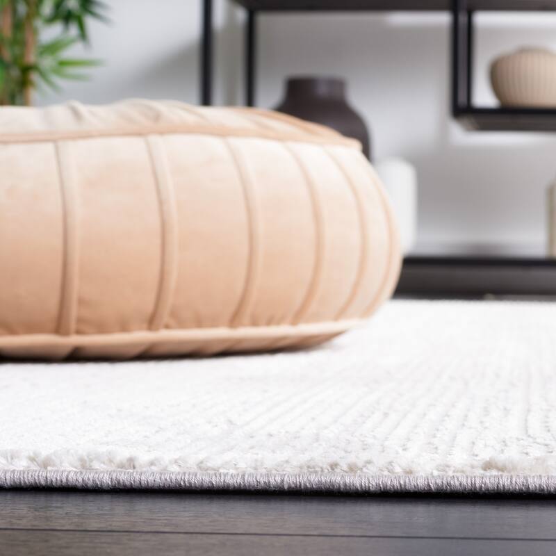 SAFAVIEH Diamond Kiki Modern Abstract Fringe Rug