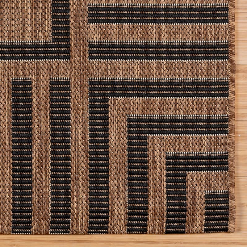 Gertmenian Paseo Kiano Modern Stripe Border Polypropylene Flatweave Indoor/ Outdoor Area Rug