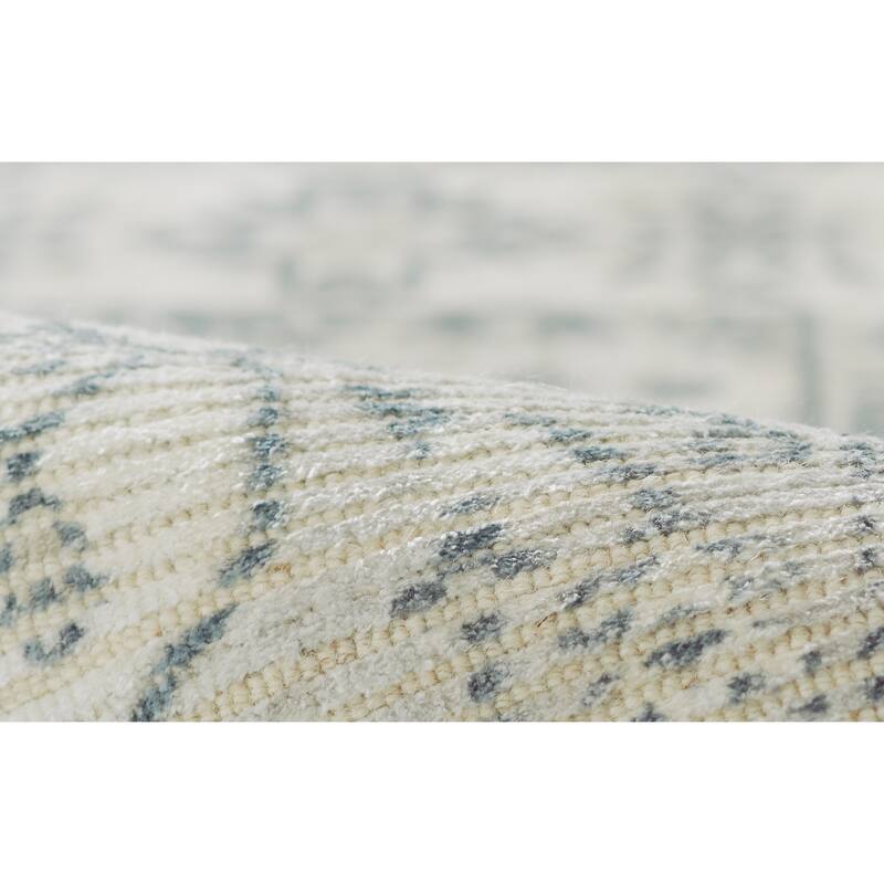 Momeni Estelle Hand Loomed Wool and Viscose Traditional Area Rug