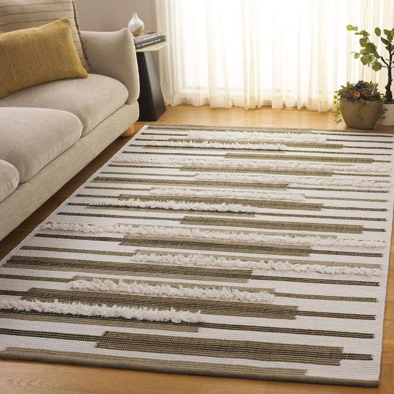 SAFAVIEH Handmade Kenya Herta Striped Wool Rug