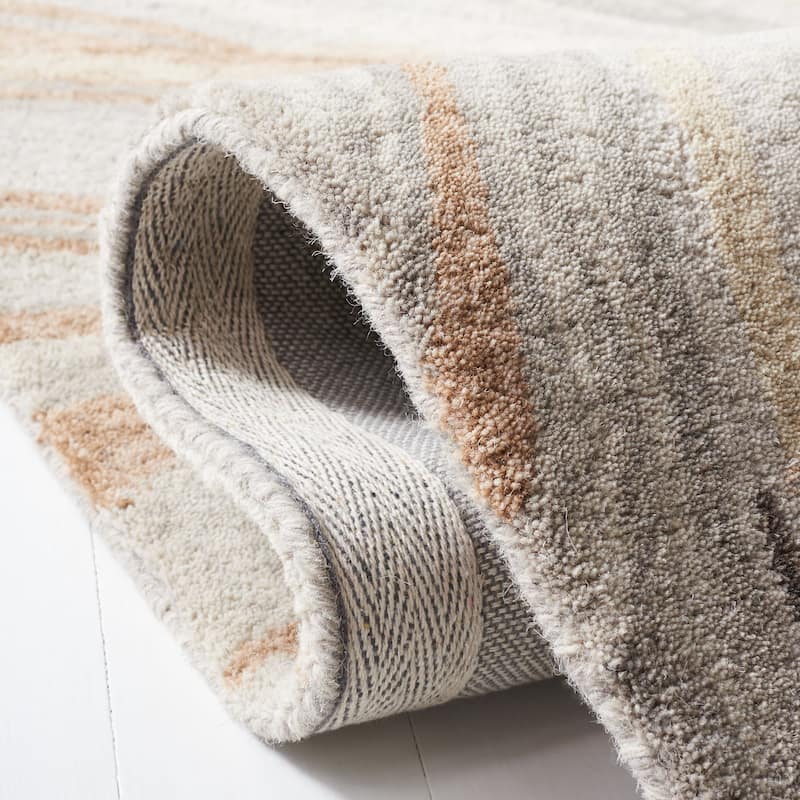 SAFAVIEH Handmade Soho Jazmine Modern Wool Rug