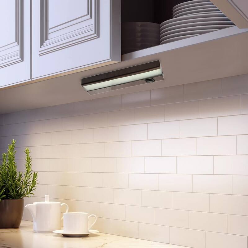 Amax Lighting 5W LED undercabinet in White Finish