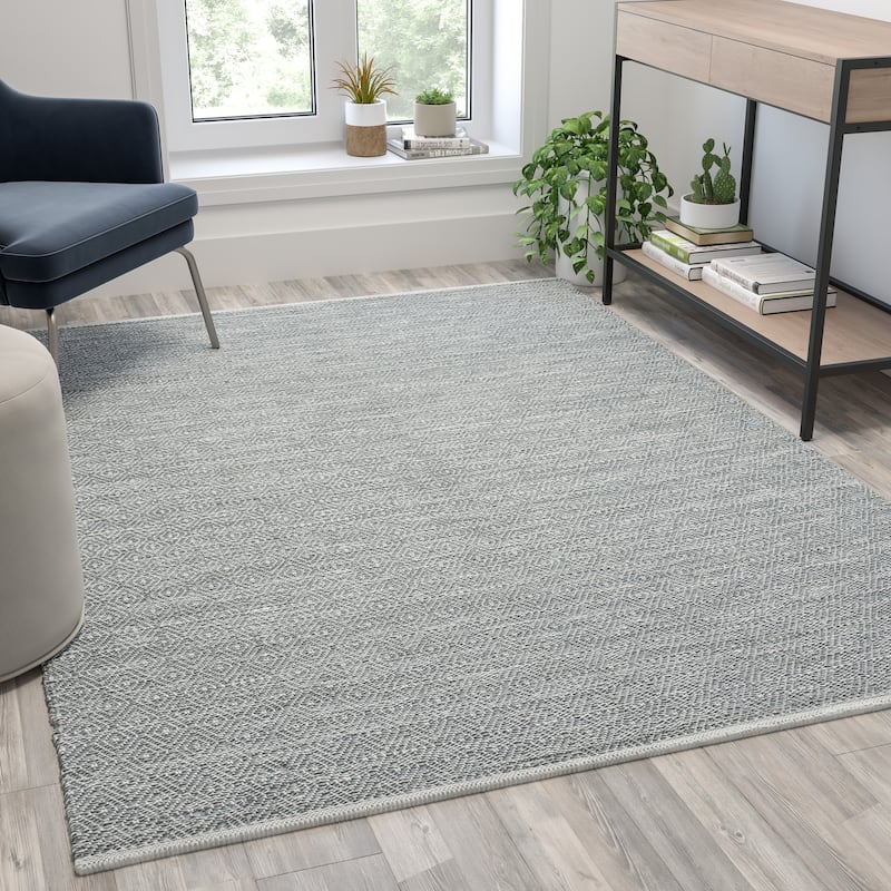Handwoven Indoor/Outdoor Diamond Pattern Area Rug