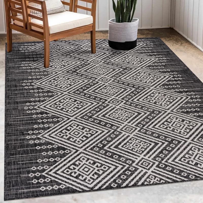 Hauteloom Frankville Living Room, Bedroom Patio Outdoor Area Rug - Black, White - 6'7" x 9'