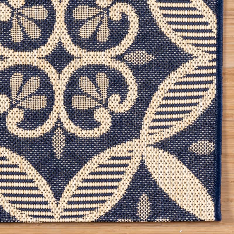 Gertmenian Solterra Bohemian Moroccan Global Weather Resistant Polypropylene Flatweave Indoor/ Outdoor Area Rug Collection