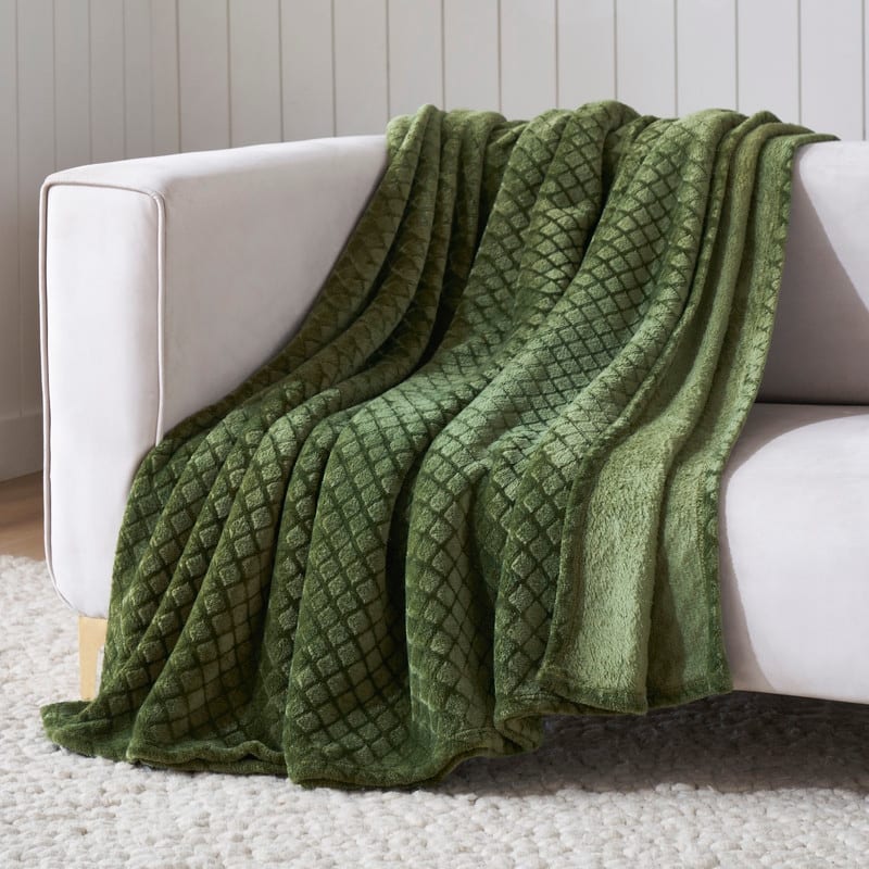 Superior Alaska Quilted Diamond Plush Fleece Blanket For Couch or Bed - Throw - Green