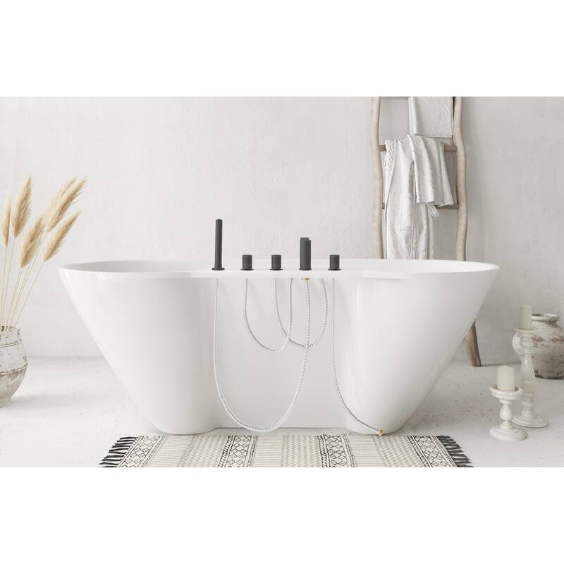 Nicolette Bathtub in Glossy White