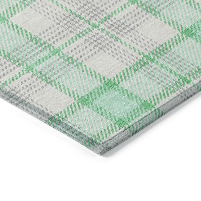 Machine Washable Indoor/ Outdoor Casual Plaid Chantille Rug