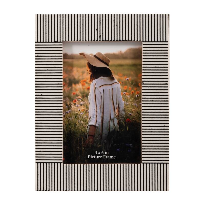 4" x 6" Decorative Photo Frame Contemporary Polyresin Black and White Etched Line Design Picture Frame Home or