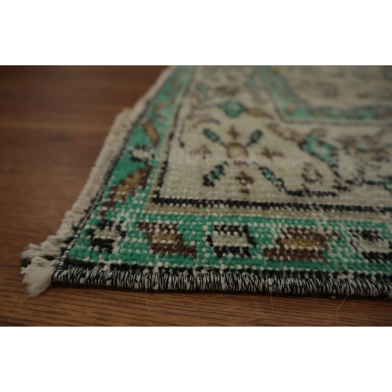 Hand Knotted Oriental 100% Wool Carpet Transitional Floral Beige & Ivories Anatolian Area Rug - 8' 10'' X 5' 11''