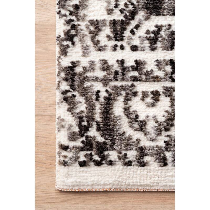Nuloom Transitional Vintage Lavish Mayen Medallion Area Rug