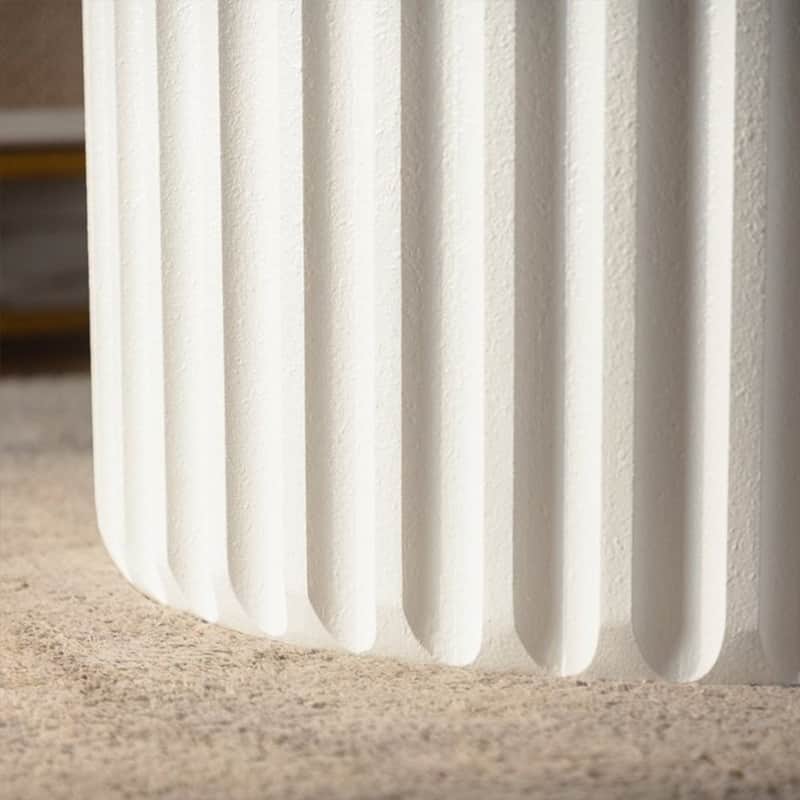 Scalloped Round Coffee Table Set