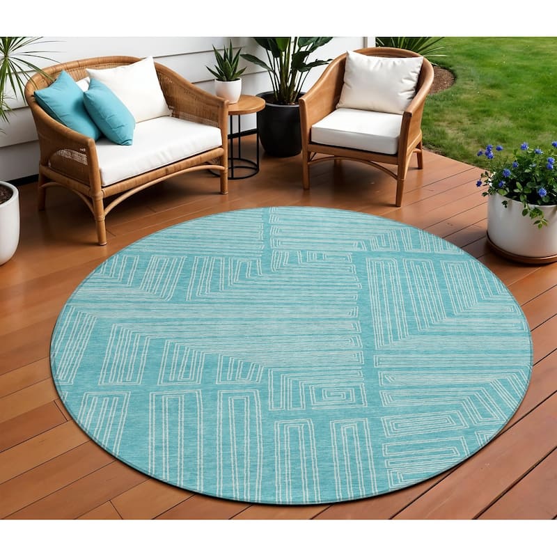 HomeRoots Geometric Transitional Rectangle Outdoor Rug - 8' Round