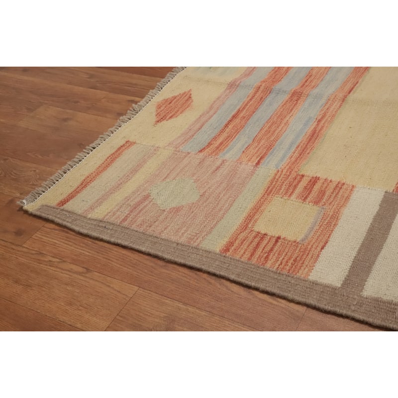 Hand Woven Southwestern Wool Multi-Colored Geometric Area Rug - 8' 1'' X 4' 11''