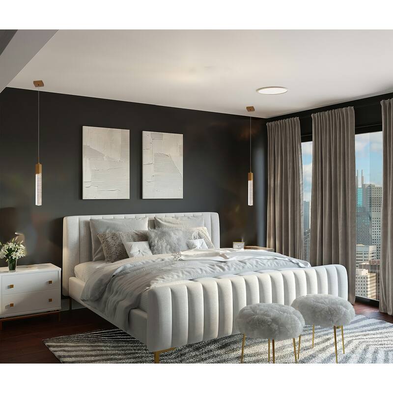 1-Light Gold Single Pendant With A Clear Bubble Crystal