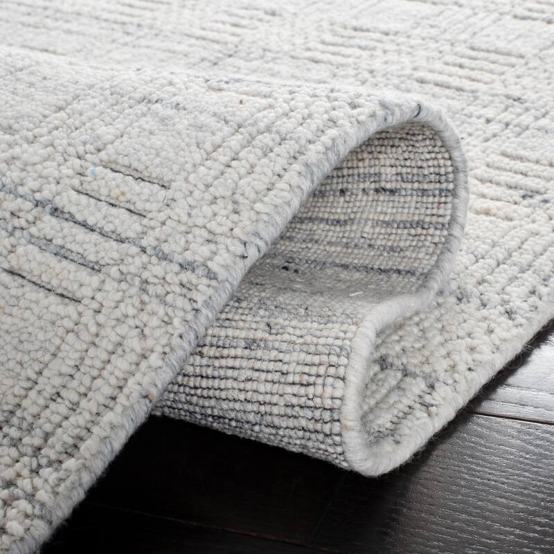 SAFAVIEH Handmade Elements Vitoria Wool Rug