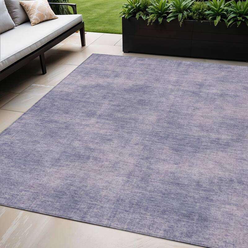 HomeRoots Solid Color Transitional Rectangle Outdoor Rug - 5' X 8'