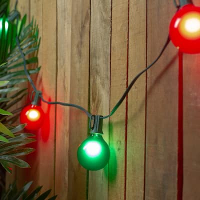 15-Count Red Green G50 Globe Christmas Light Set, 13.5 ft Green Wire