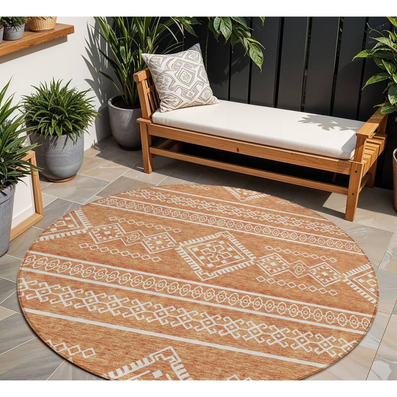 HomeRoots Southwestern Transitional Rectangle Outdoor Rug - 8' Round