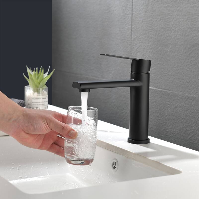Single Handle Single Hole Bathroom Faucet