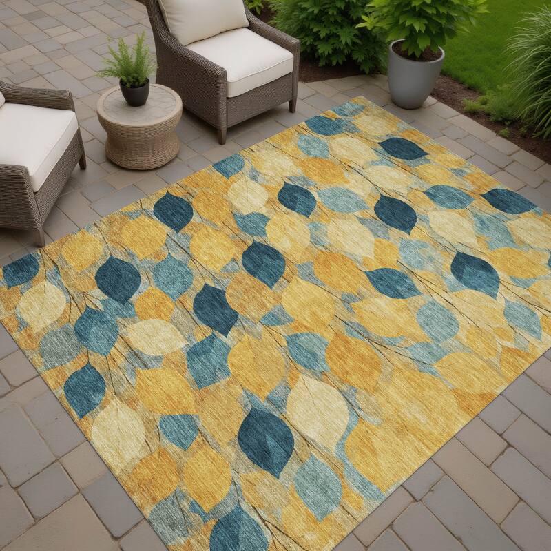 Machine Washable Indoor/ Outdoor Floral Mila Chantille Rug