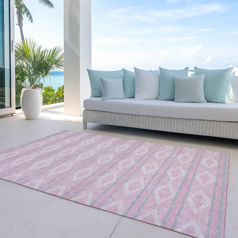 Machine Washable Indoor/ Outdoor Diamond Stripe Chantille Rug