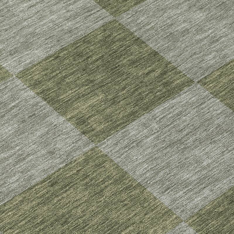 Machine Washable Indoor/ Outdoor Modern Checker Chantille Rug