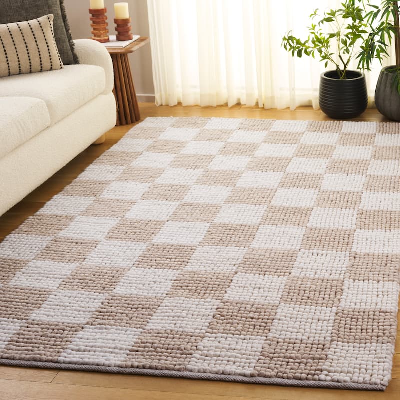 SAFAVIEH Handmade Natura Feodora Farmhouse Wool Rug - 5' x 8' - Taupe/Ivory