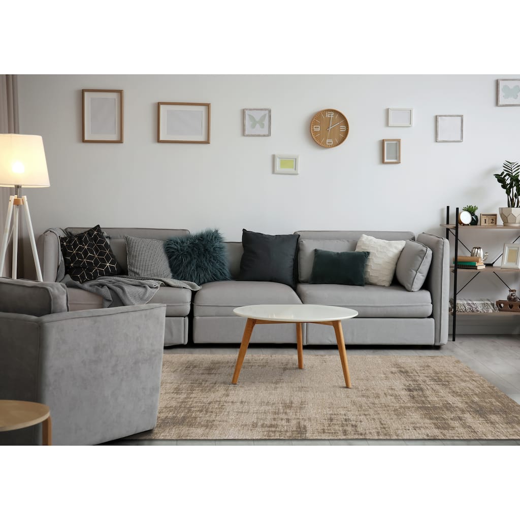 Kylie Collection - Cream/ Beige Distressed Rug - 7'10" x 10'10"