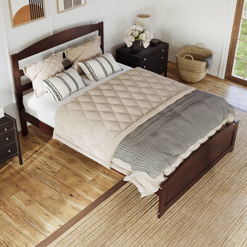Warren Full Platform Bed with Matching Footboard in Walnut