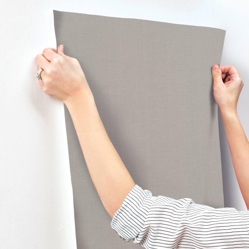 Glendale Silver/Gray Pearl Non-Woven Unpasted Weaves Gossamer Woven Wallpaper Covers about 60.75 sq. ft. - Silver/Gray