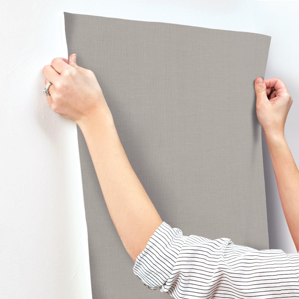 Glendale Silver/Gray Pearl Non-Woven Unpasted Weaves Gossamer Woven Wallpaper Covers about 60.75 sq. ft.