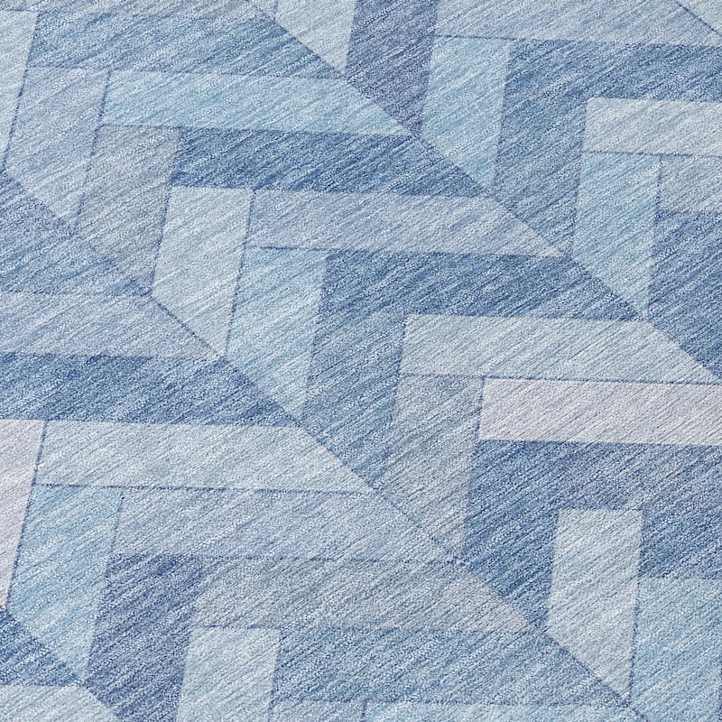 Machine Washable Indoor/ Outdoor Modern Chevron Chantille Rug
