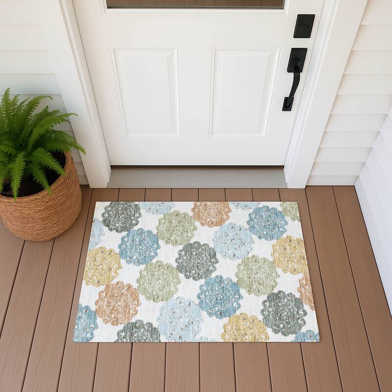 Machine Washable Indoor/ Outdoor Global Motif Chantille Rug - Seaside - 1'8" x 2'6"