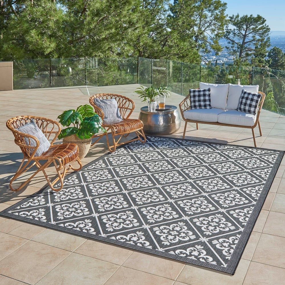Gertmenian Solterra Bohemian Moroccan Global Weather Resistant Polypropylene Flatweave Indoor/ Outdoor Area Rug Collection