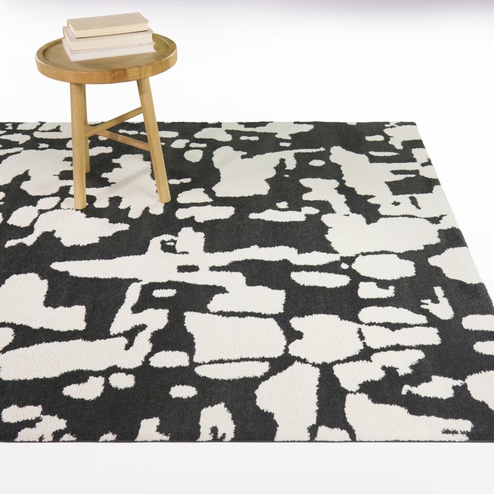 Mila Abstract Modern Area Rug