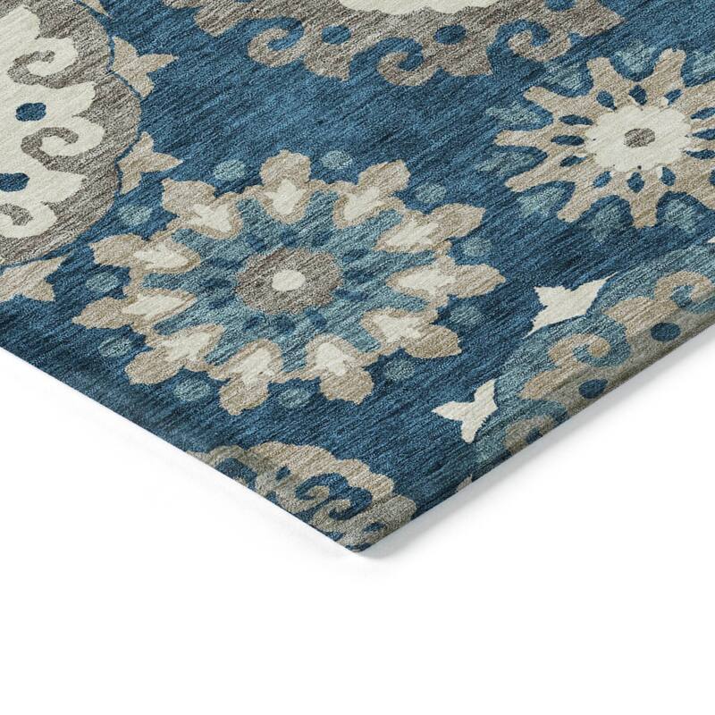 Machine Washable Indoor/ Outdoor Chantille Casual Medallion Rug