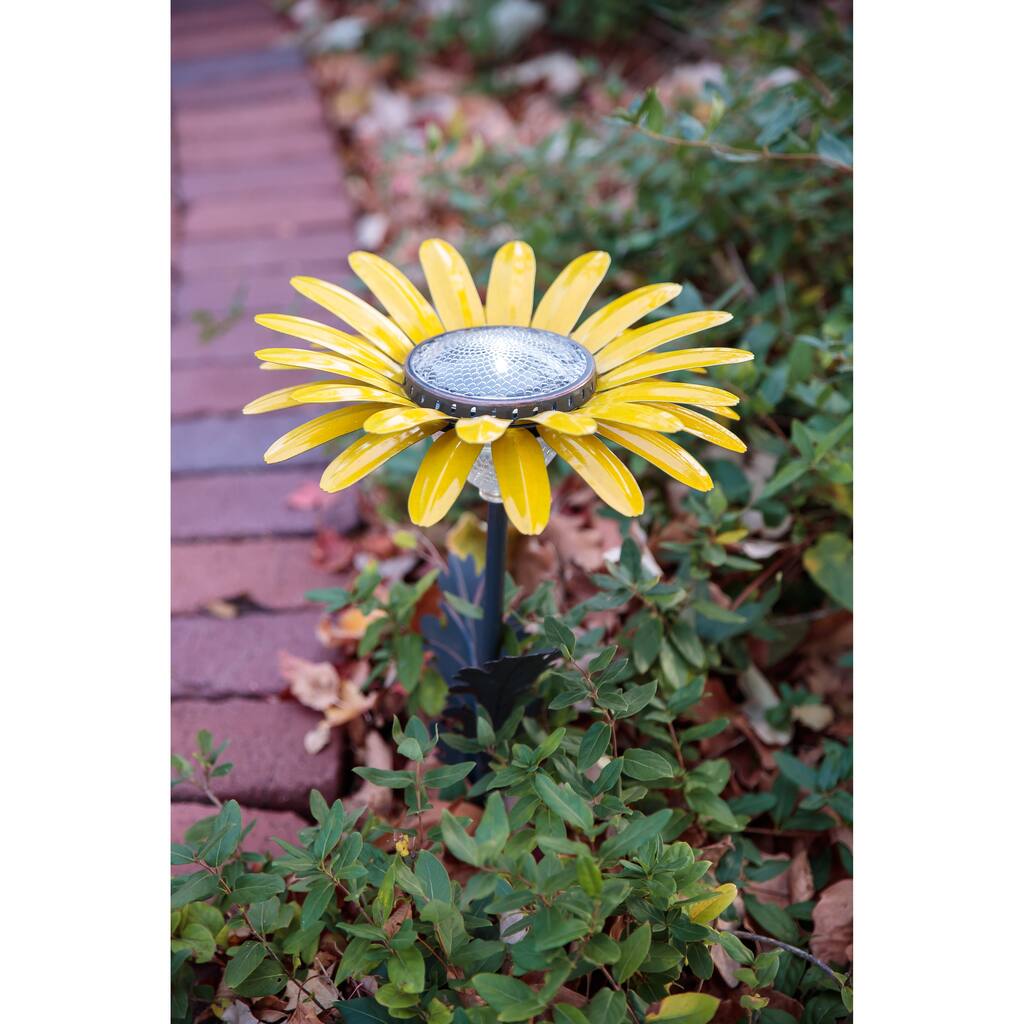 Daisy Solar Garden Light