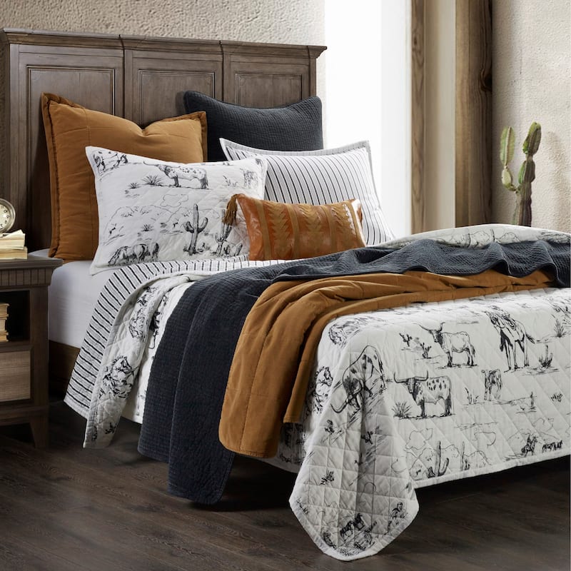 Paseo Road Ranch Life Western Cowboy White/Black 100% Cotton Rustic Toile Western Bedding 3 Piece Reversible Quilt Set