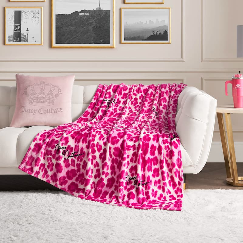 Juicy Couture Regent Leopard 50" x 70" Plush Throw - 50"x70" - Pink