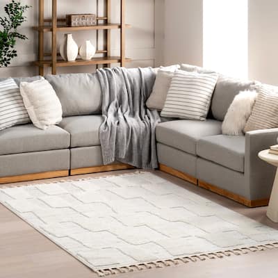 Nuloom Magnolia High-Low Geometric Tasseled Area Rug